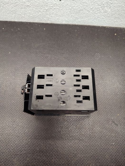 Fisher box schowek na kasety audi A4 b5 S4 RS4 quattro V6 2.7bit 2.8 1.8t tdi