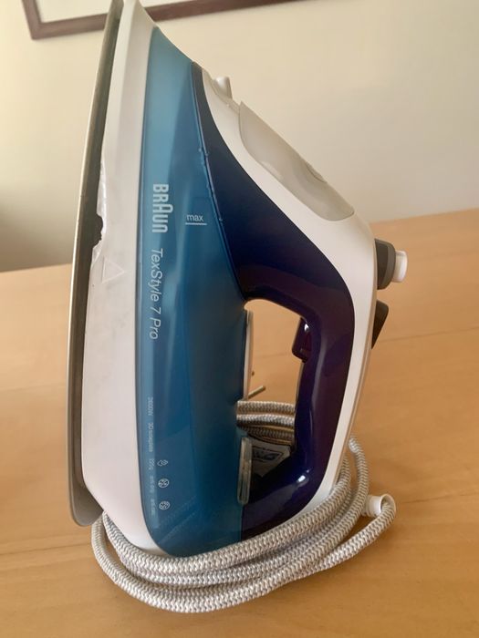Ferro a vapor Braun TexStyle 7 Pro SI 7062 Azul