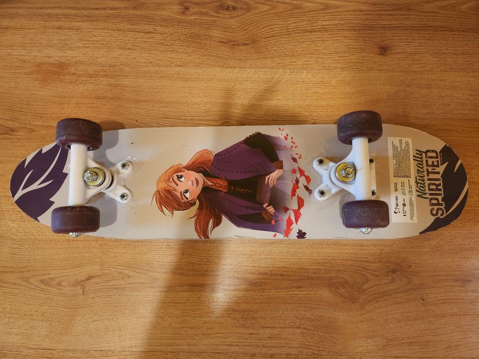 Deskorolka elsa.