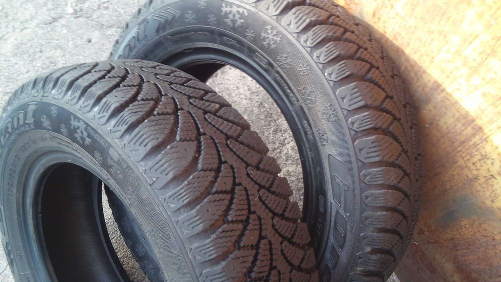 Продам б/у зимнюю резину 2 шт 175*70 R13