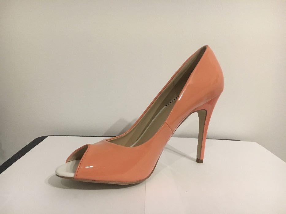 170/ Szpilki klasyczne czółenka 39 łososiowe 10 cm obcas