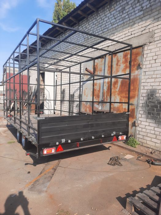 Причіп під скотовоз