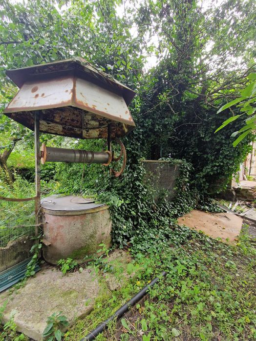 Продається будинок  у центрі с. Бабинці  для дачі чи нової забудови