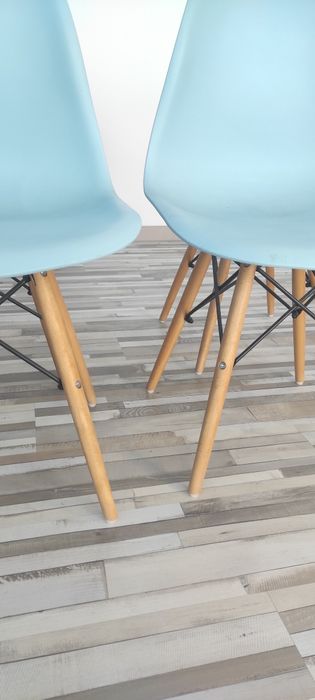 Conjunto de 4 cadeiras azuis