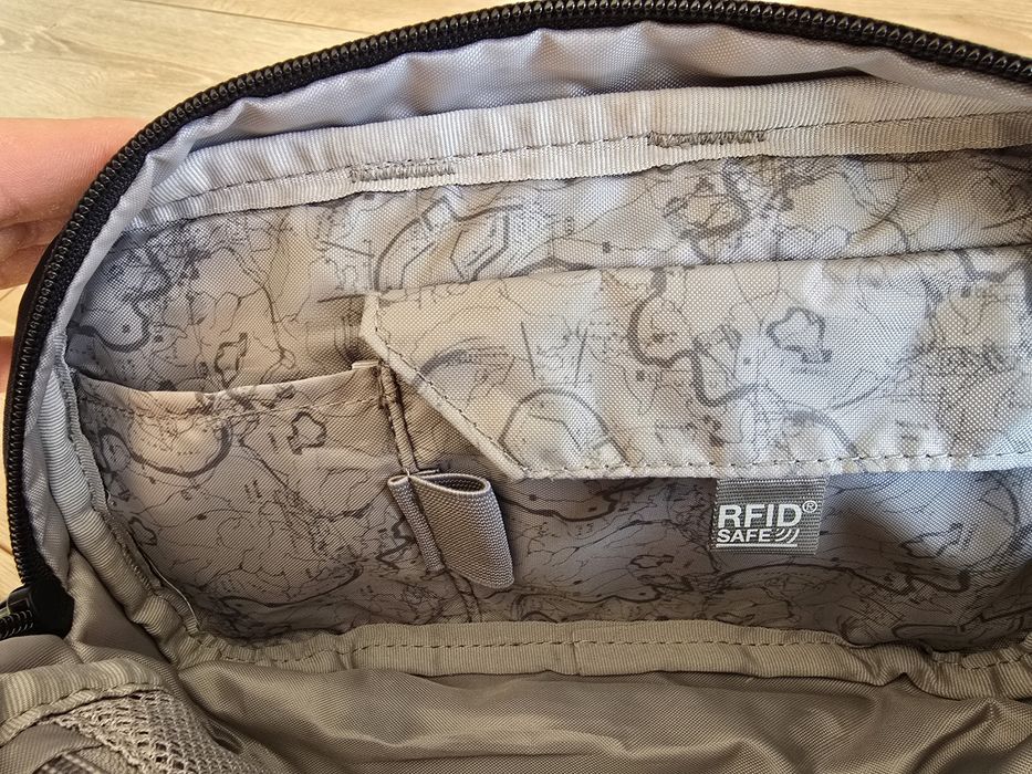 Nerka / torba na ramię Pacsafe antykradzieżowa – stan bardzo dobry