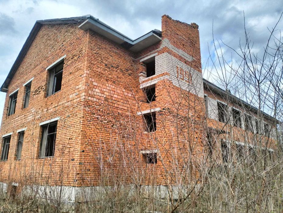 Нежитлове приміщення, адміністративний будинок