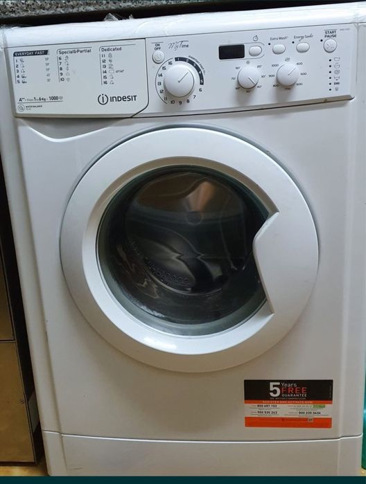 Máquina de Lavar Roupa 6KG  INDESIT