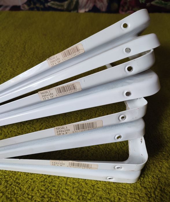 Кронштейни для полиць- тримачі