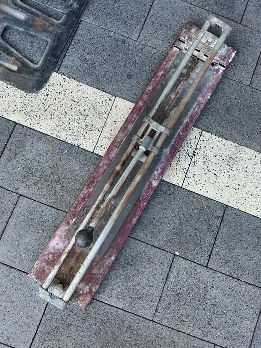 Ręczna przecinarka do płytek - gilotyna 83 cm długość