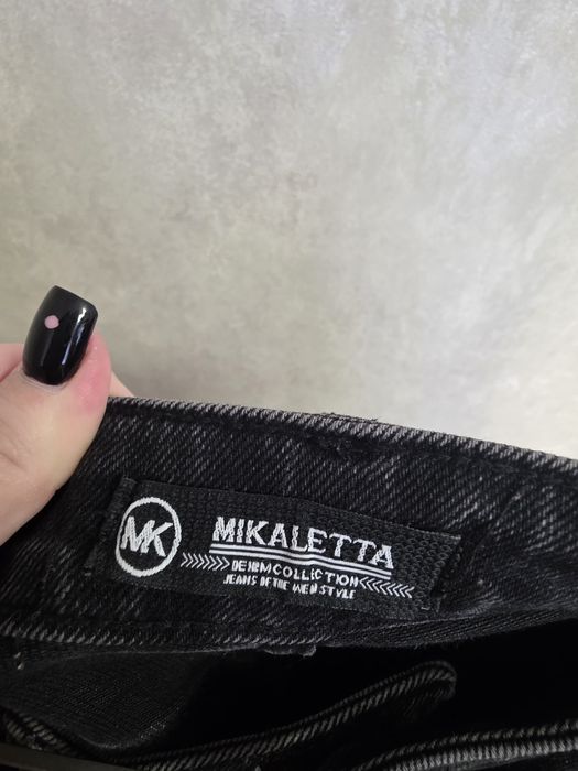 Жіночі джинси мом