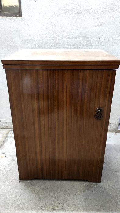 Máquina de Costura Singer 746