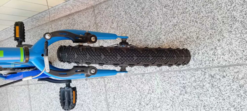 Bicicleta de criança como nova