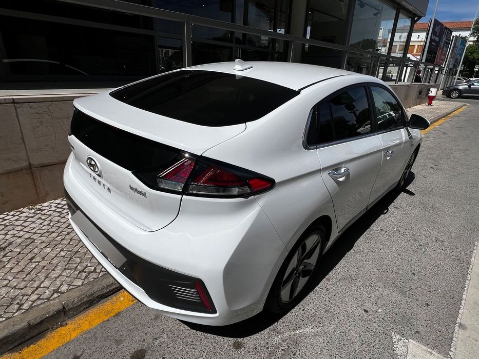 Hyundai Ioniq 1.6 GDI HEV Hybrid Tech