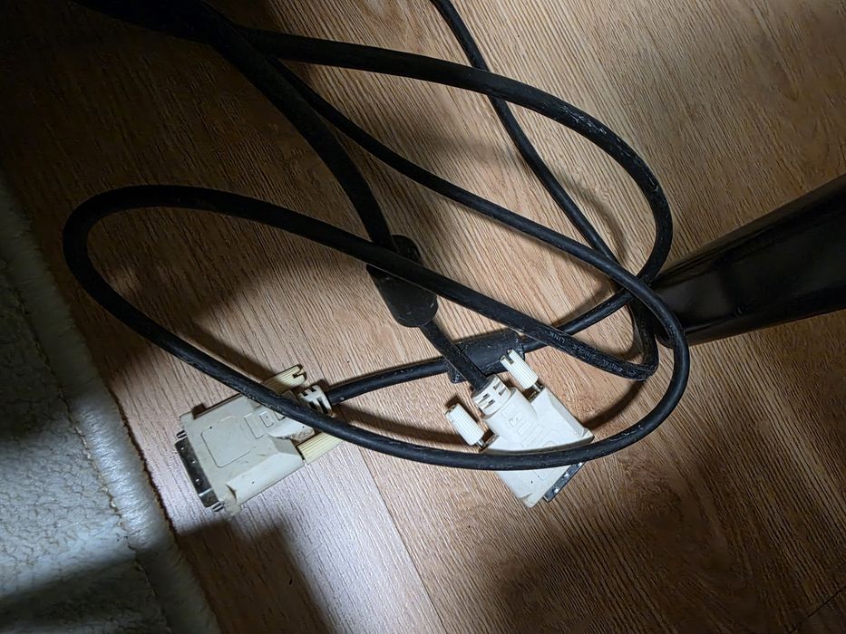 Cabos de tv computador vga e dvi
