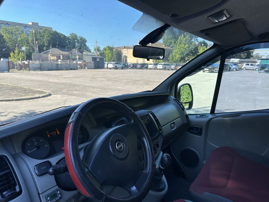 Opel Vivaro 2.5 2008 в рідній фарбі