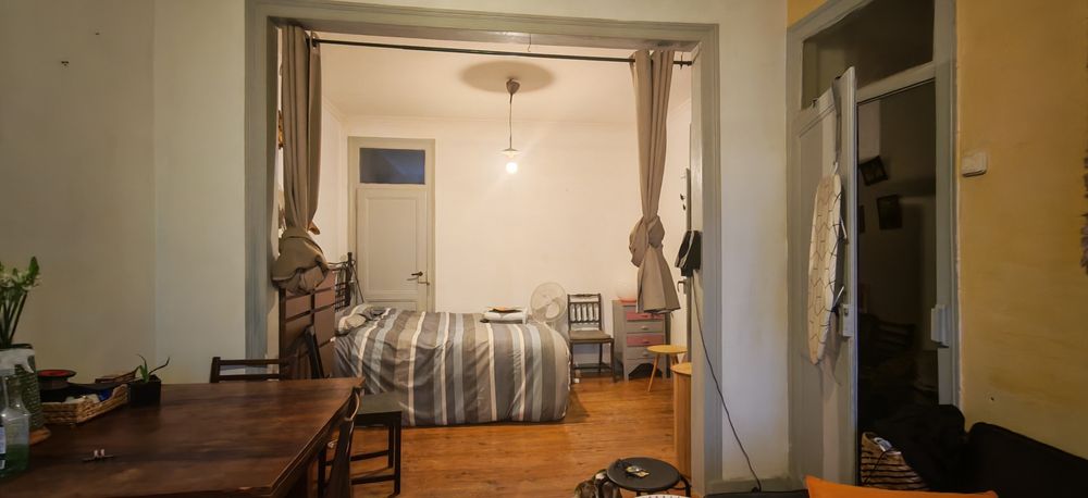Quarto e sala, na Graça Lisboa
