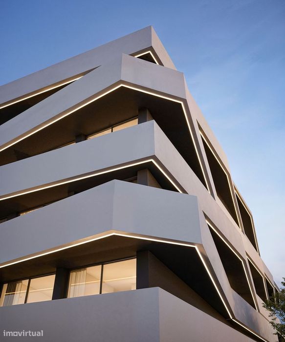 Apartamento T2 com Varanda e Garagem | Paços de Ferreira