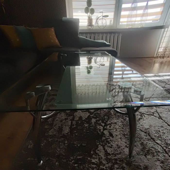 Stół do salonu szklany