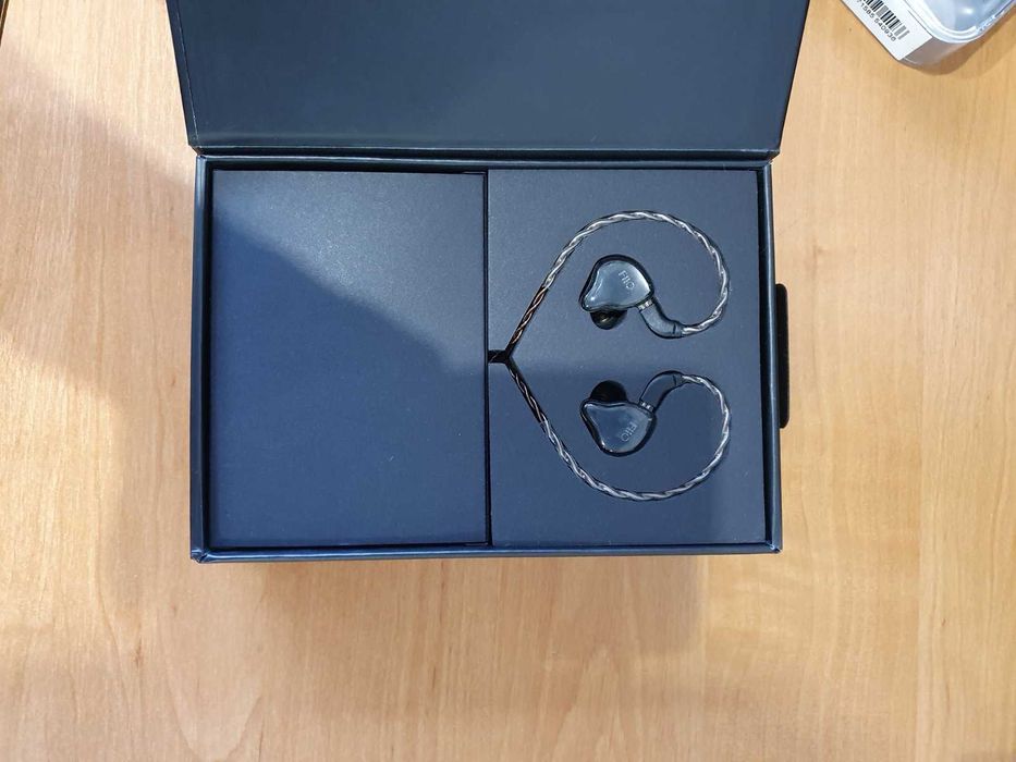 Продам Hi-Res навушники FiiO FH1s Black