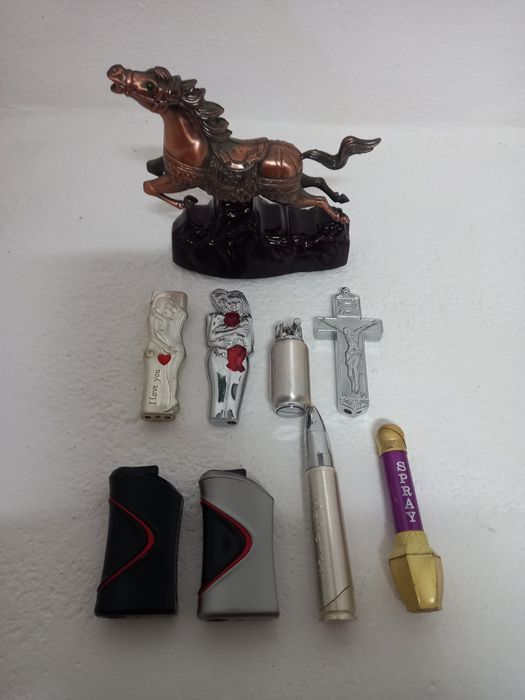 Lote de isqueiros para coleção