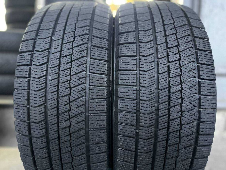 Шини вживані зимові 225/55 R17 BRIDGESTONE BLIZZAK VRX2