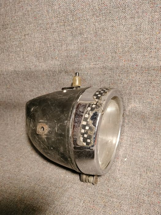 Lampa przednia reflektor jawa mustang