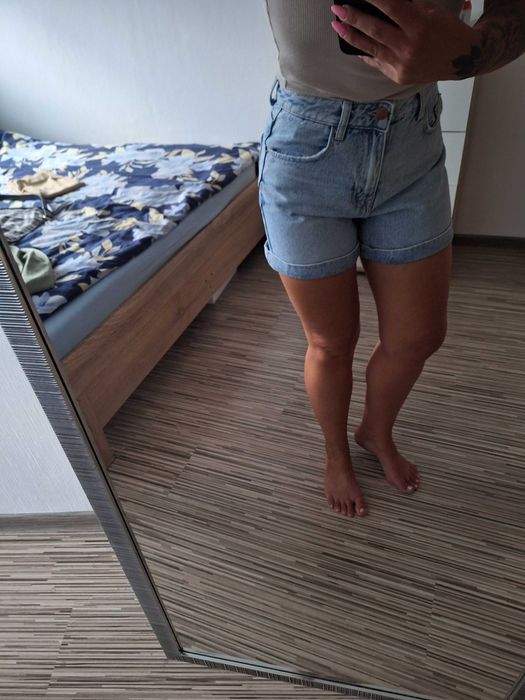 Spodenki jasny jeans Bershka 34