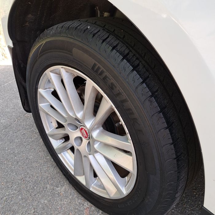 Jaguar F-Pace 2019 VIN SADCK2GX5LA638785 фото оголошення 13 з 20