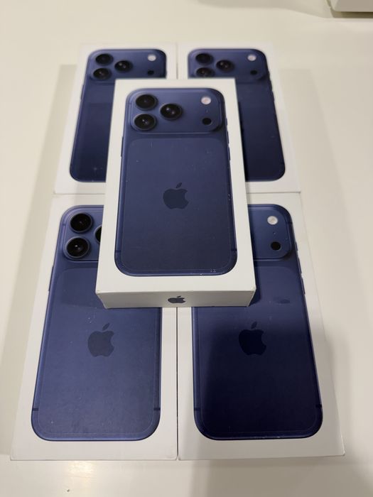 17 Pro  256GB Blue