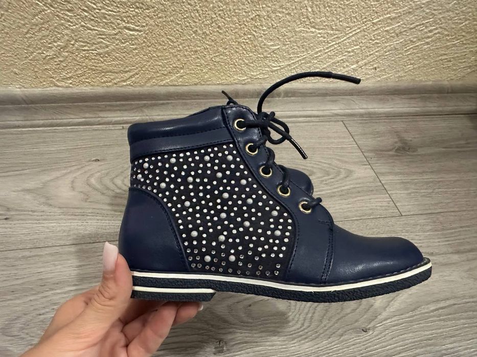 Осінні черевики для дівчинки 29 розміру