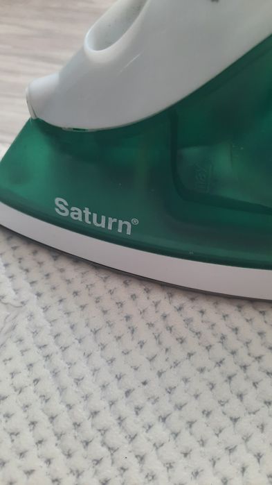 Saturn. Утюг. Рабочий.