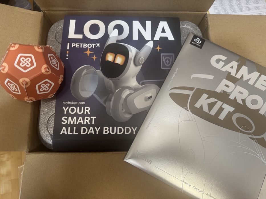 Інтерактивний робот Loona PetBot Premium Kit