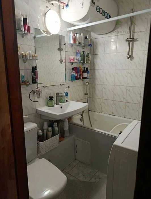 Продам 3к квартиру с ремонтом Жасминовый бульвар