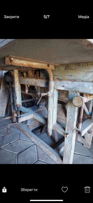 Деревообробний станок.