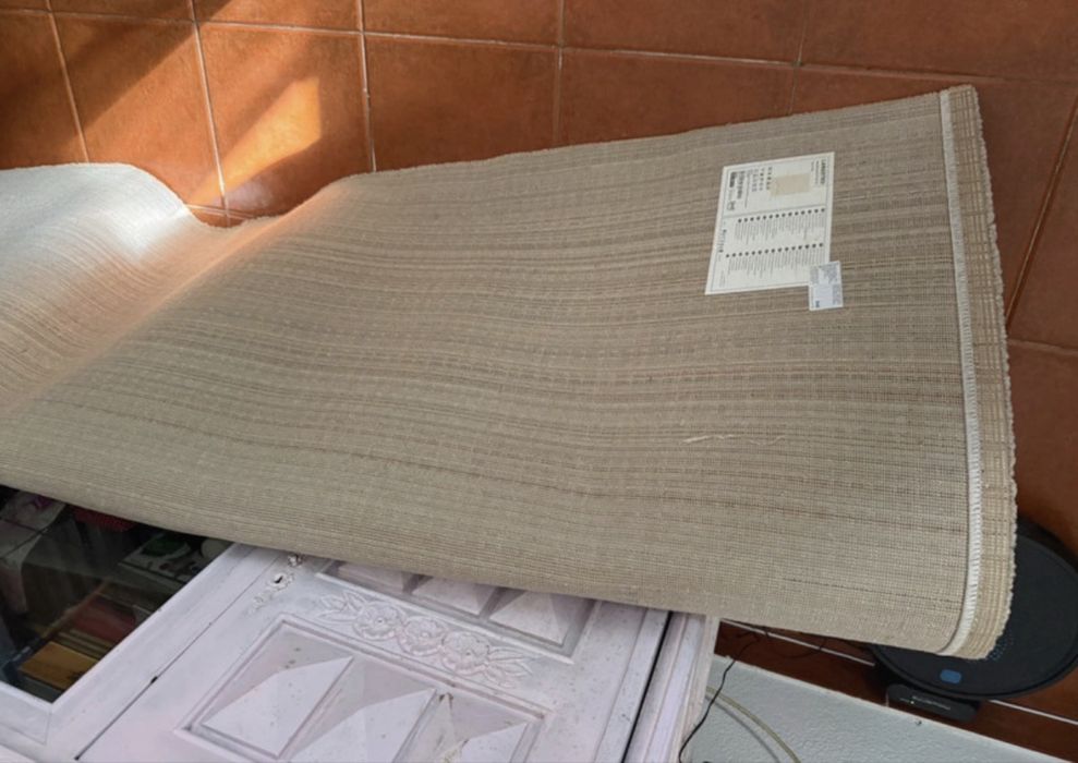 Tapete bege retangular