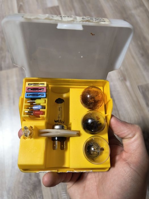 Kit Luzes/Fusíveis - Opel Astra H