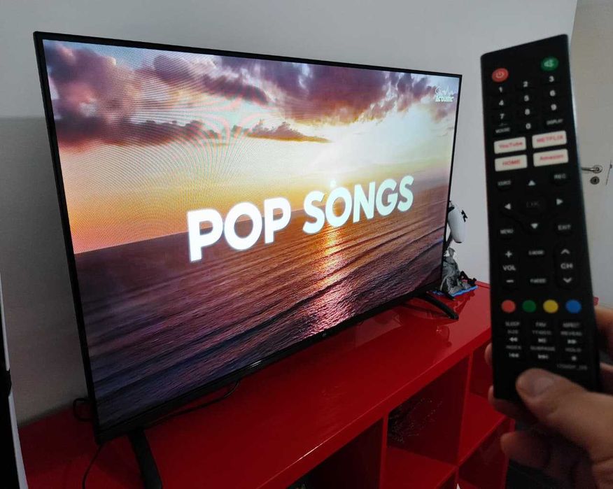 Smart TV 43" LED televisão WIFI hdmi usb Android youtube Como nova