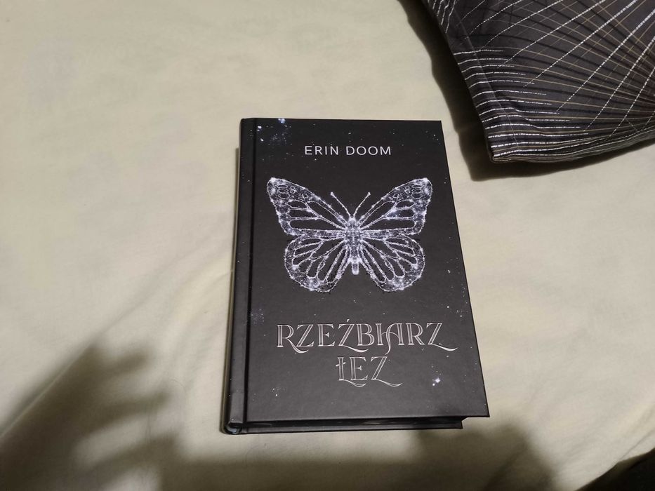 Książka "Rzeźbiarz Łez"