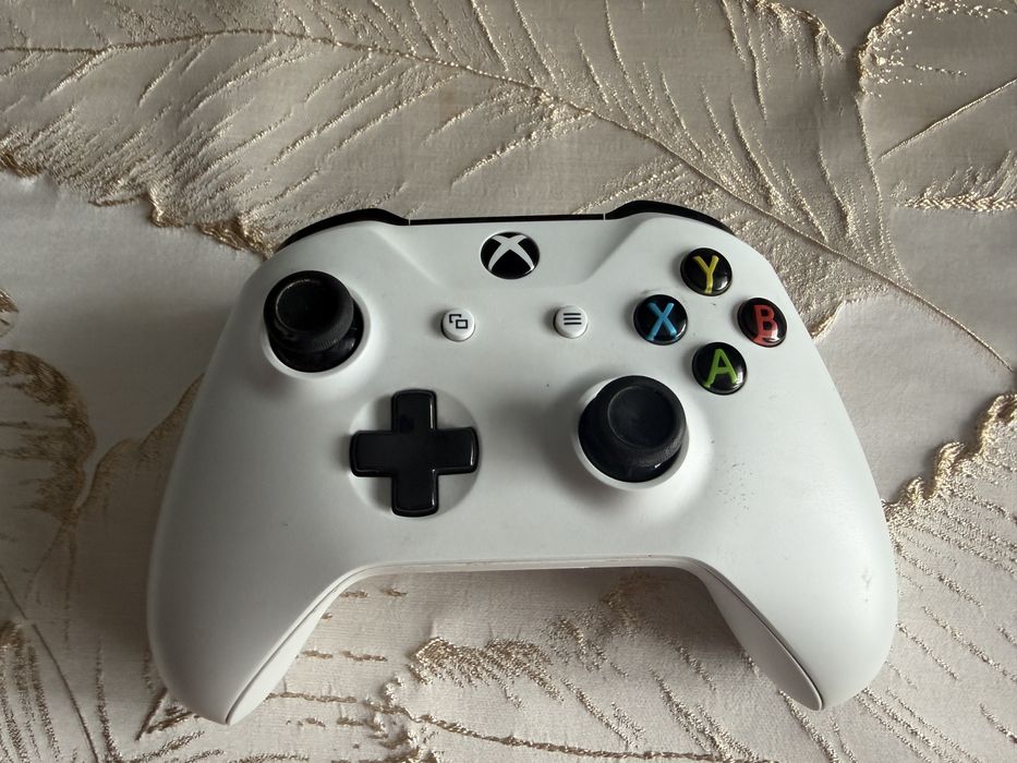 Xbox one s 1tb.