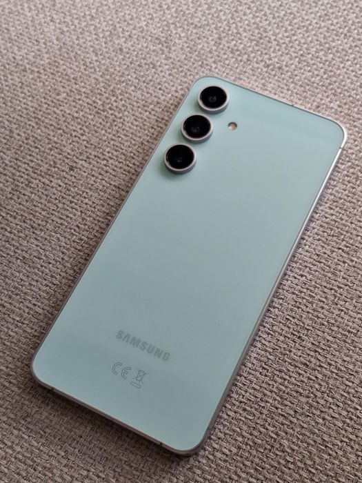 Samsung S24 FE 5G na gwarancji