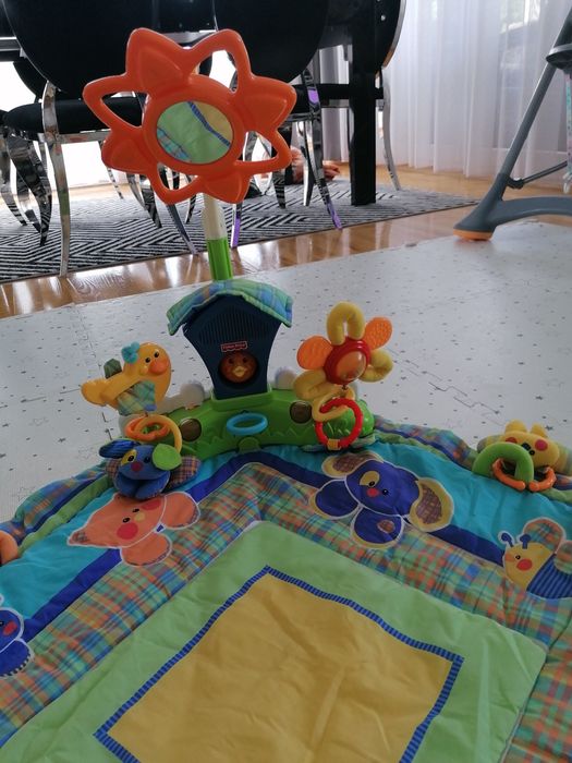Mata edukacyjna fisher price grająca