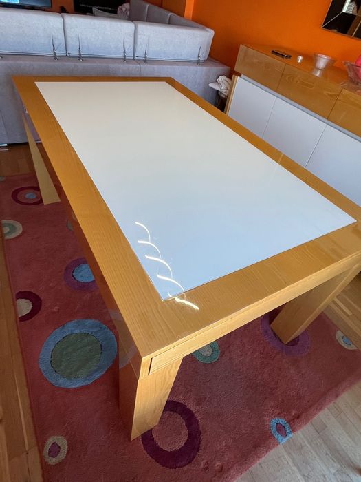 Mesa de sala moderna