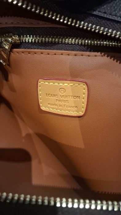 Kosmetyczka LV nowa z pudełkiem, idealna na prezent