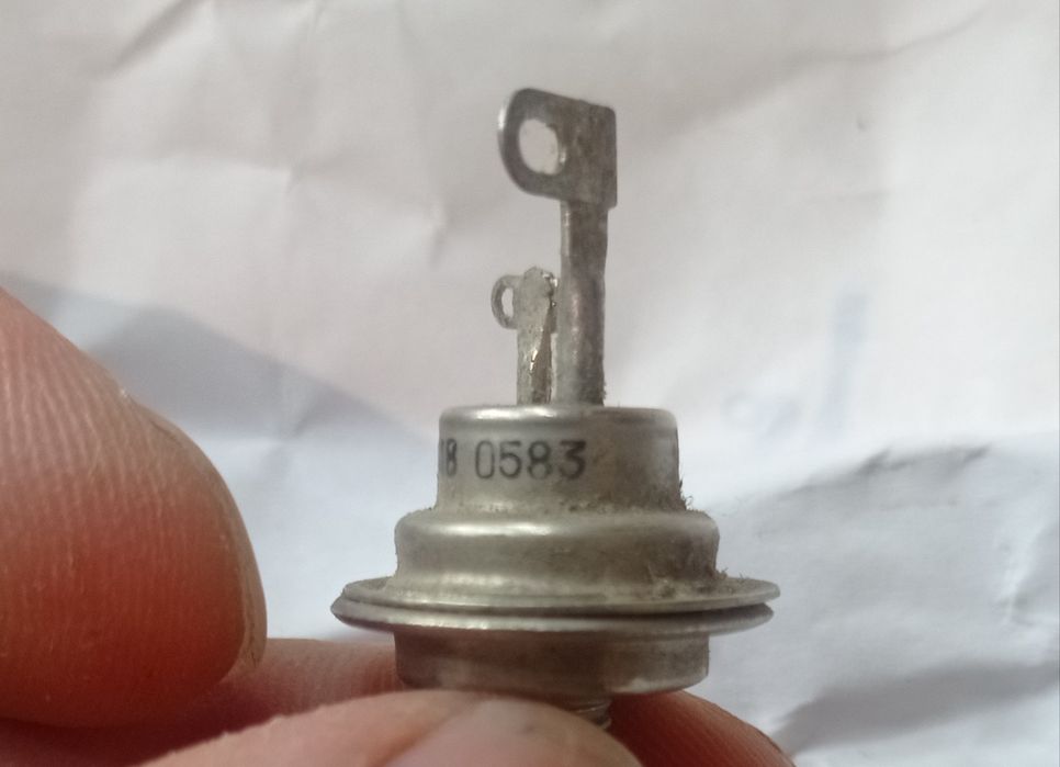 Продам тиистори КУ 208