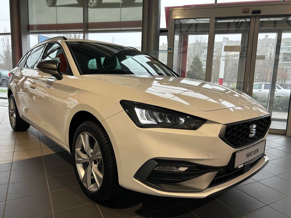 Новий SEAT Leon 2025 FR 1.5 eTSI mHEV DSG (150 к.с.)