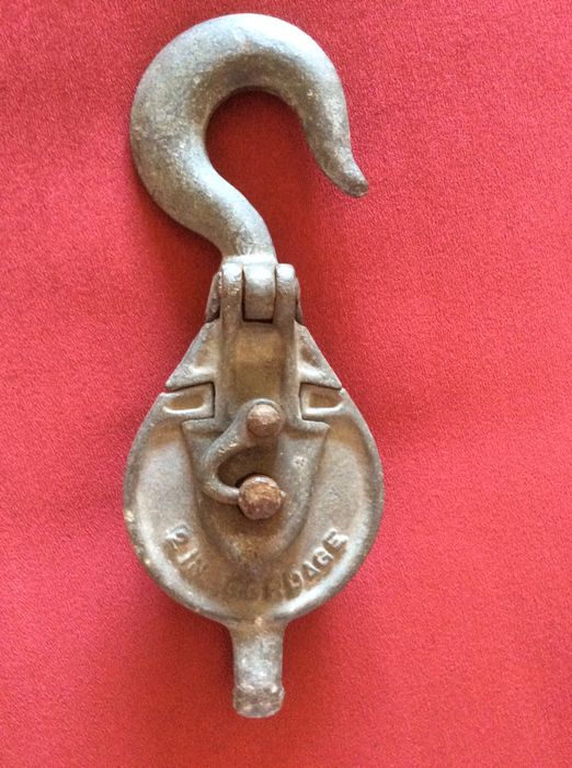 Roldana / gancho em ferro