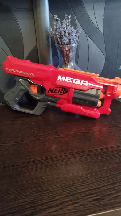 Бластерний пістолет NERF Cycloneshock