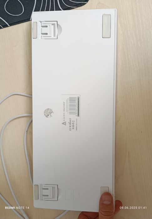 Продам клавіатуру АКА 820