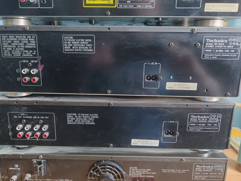 Magnetofon Technicsa rs b565 pxs