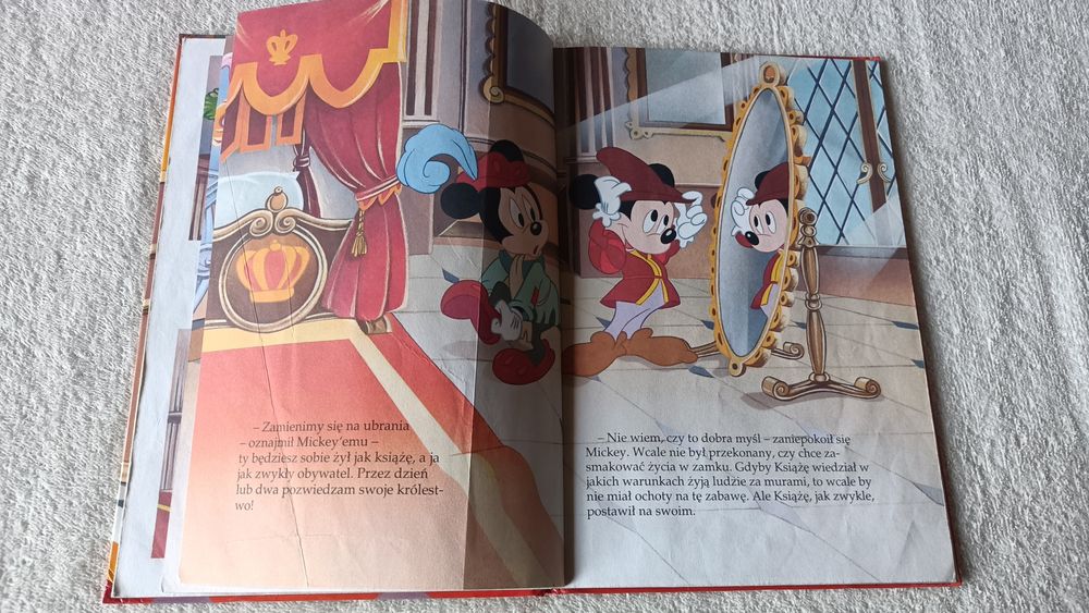Disney 6x Pocahontas Oliver i Spółka Bambi i zagubiona wiewiórka Mały